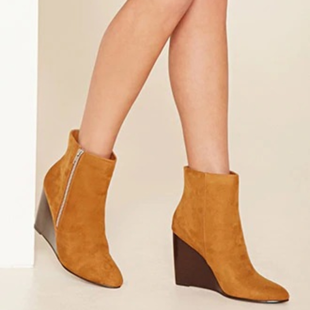 NWT Wedge Ankle Boot